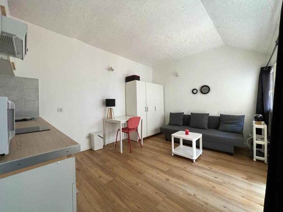 Ferienwohnung Le Cocon De Melun Exterior foto