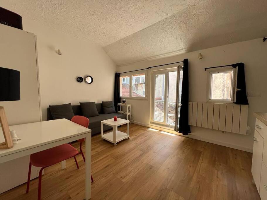 Ferienwohnung Le Cocon De Melun Exterior foto